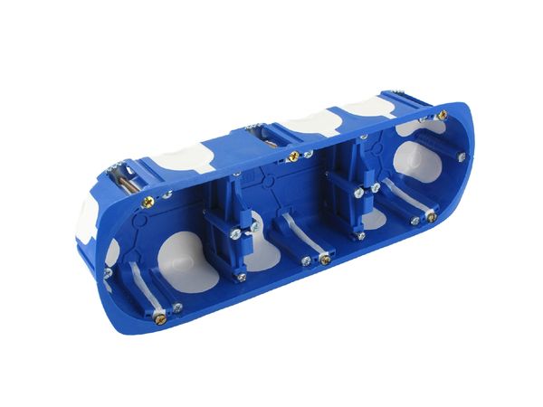 Boite triple bbc d67mm prof.40mm ent.71mm
