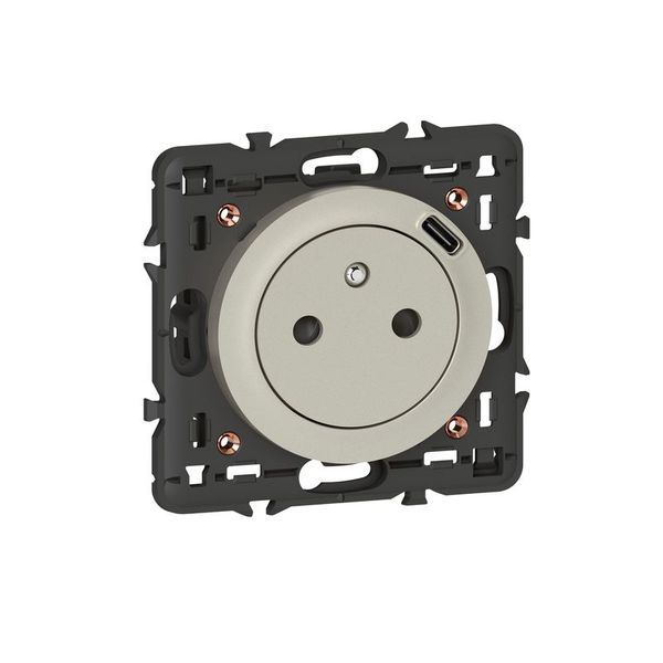 Prise Surfaces Céliane Avec Chargeur Typec En Face Avant De legrand 099530